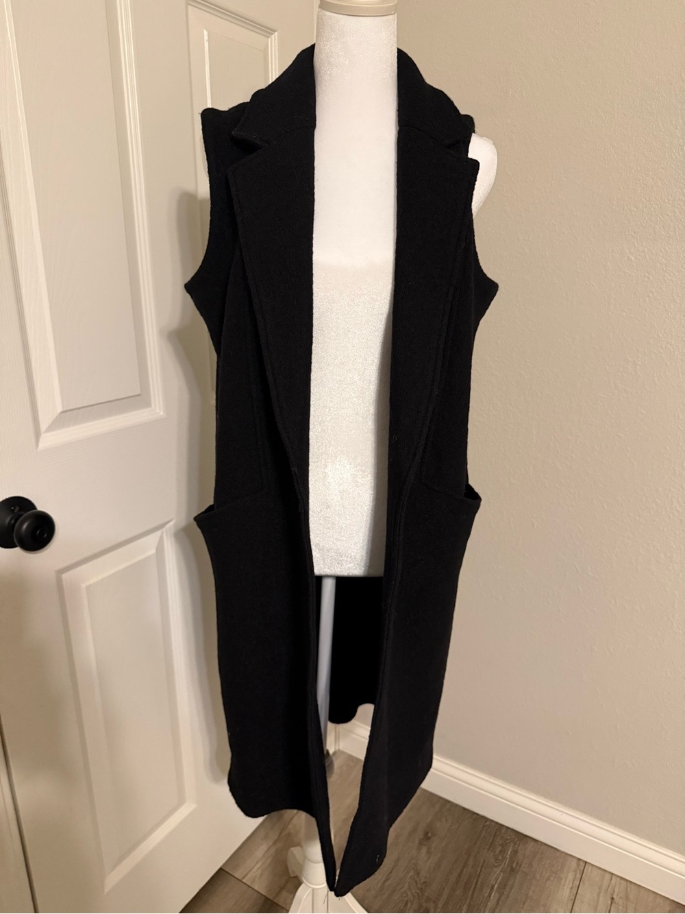 Tahari Black Sleeveless Open-Front Long Cardigan Vest